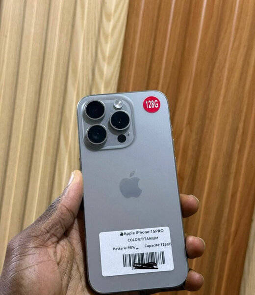 iPhone 15 Pro 128Go Titane