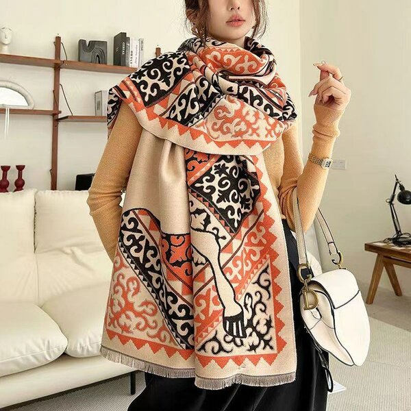 Платок шарф палантин с узорами в традиционном стиле НОВЫЙ