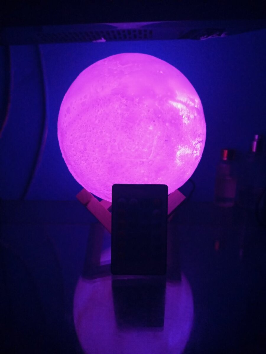 Lampe Lune LED Changeante