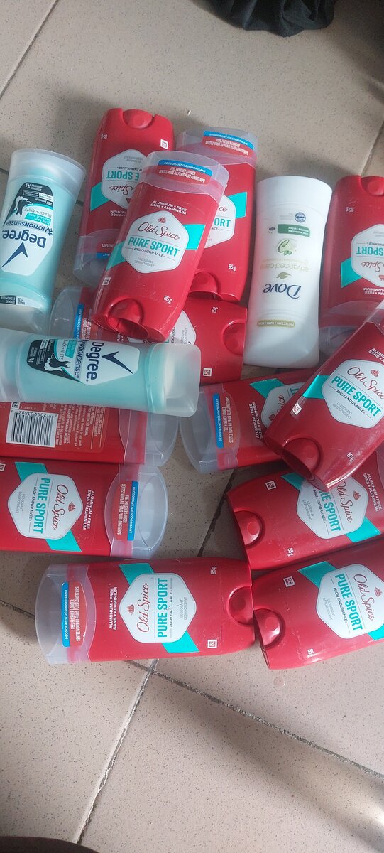 Déodorants Degree et Dove