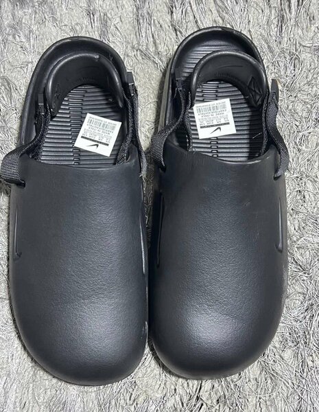 Chaussures en gomme