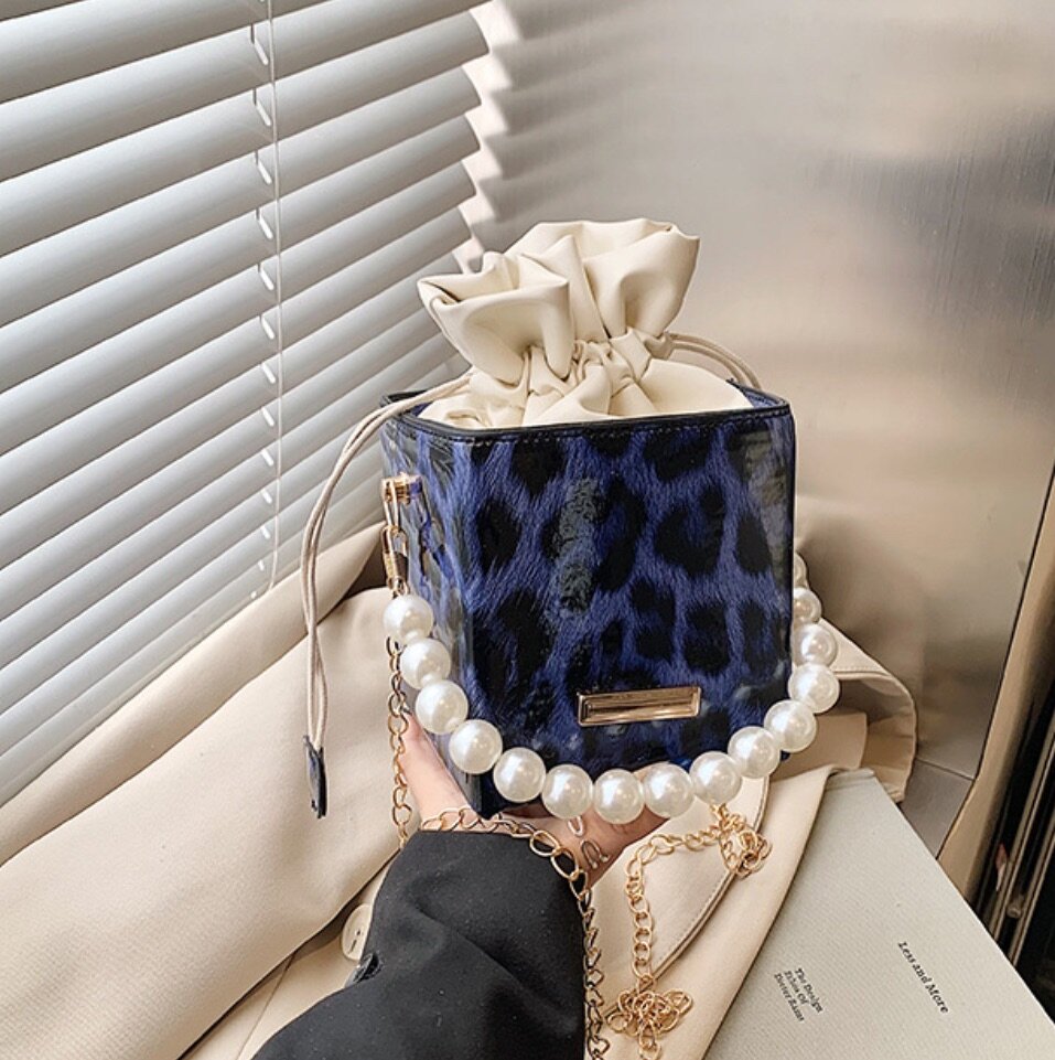 Sac à main léopard perles