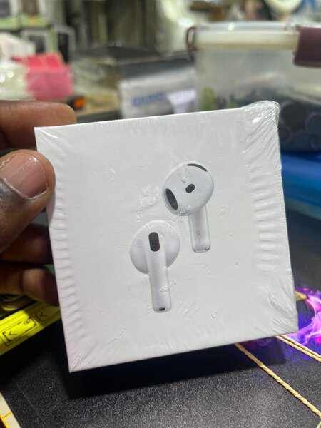 AirPods Pro 4 CE