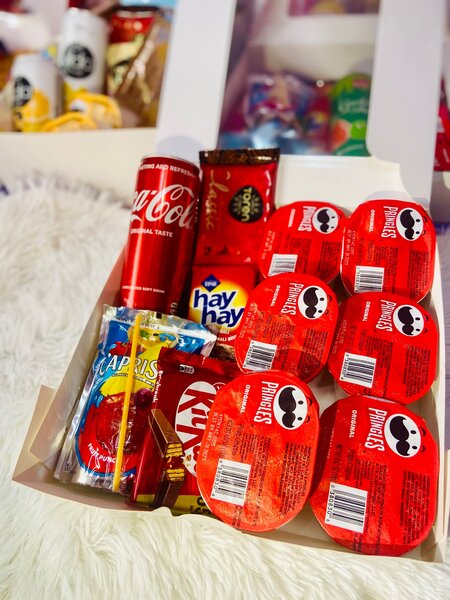 Gifts for ladies and men, snack boxes