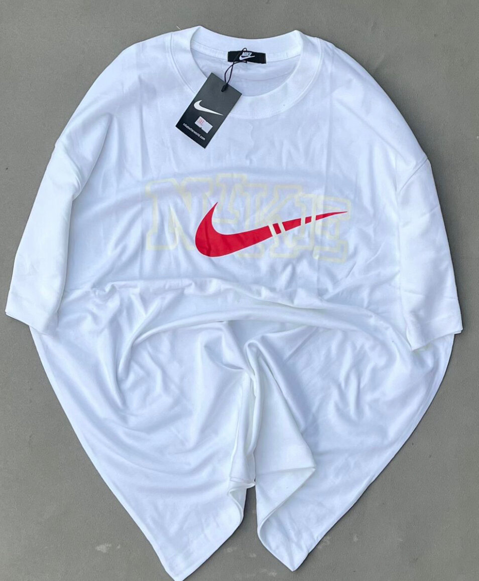 T-shirt blanc élégant