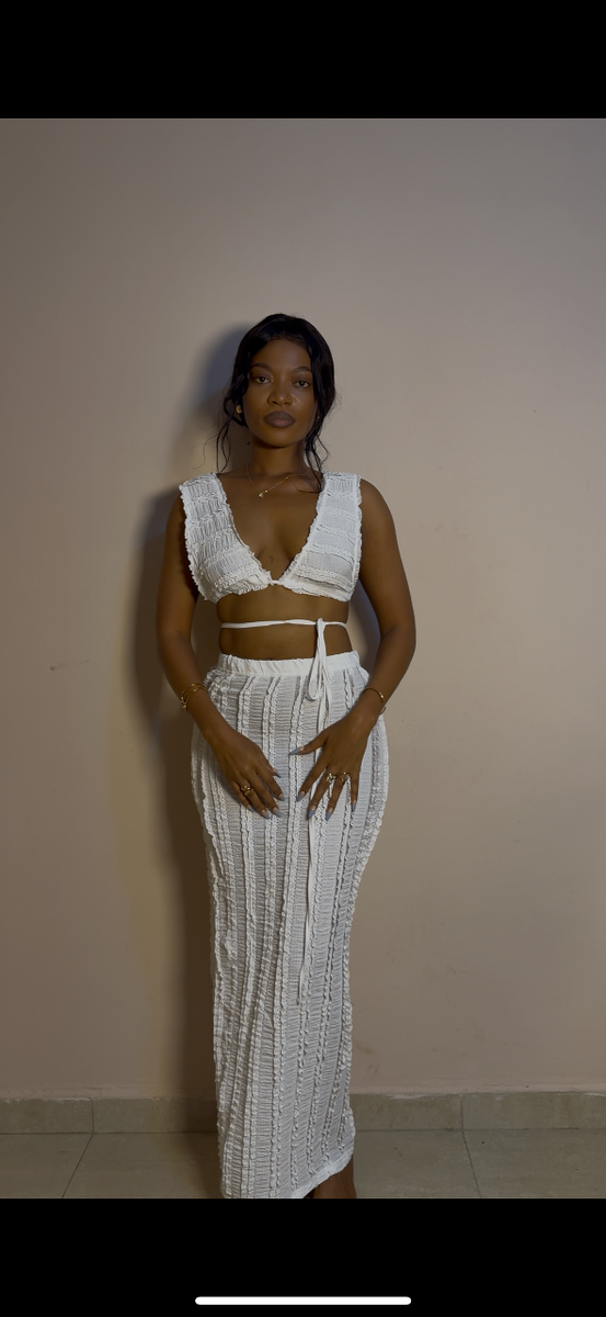 Élégante Robe Blanc Crochet