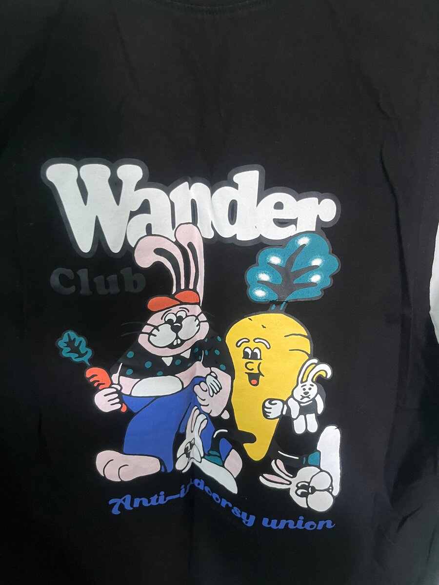 T-shirt graphique "Wander Club"