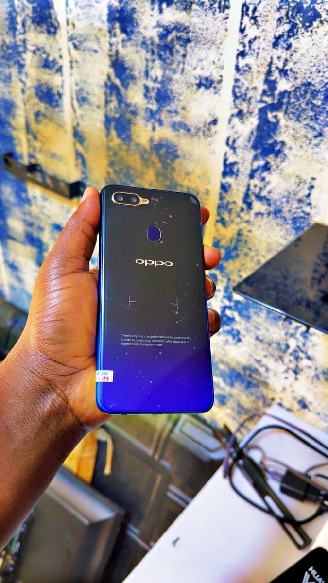 Oppo f9 256giga ram8