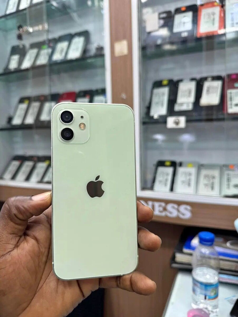 Iphone 12 simple