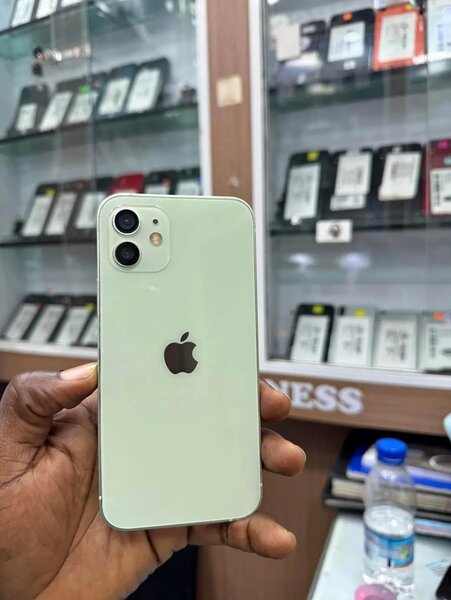 Iphone 12 simple