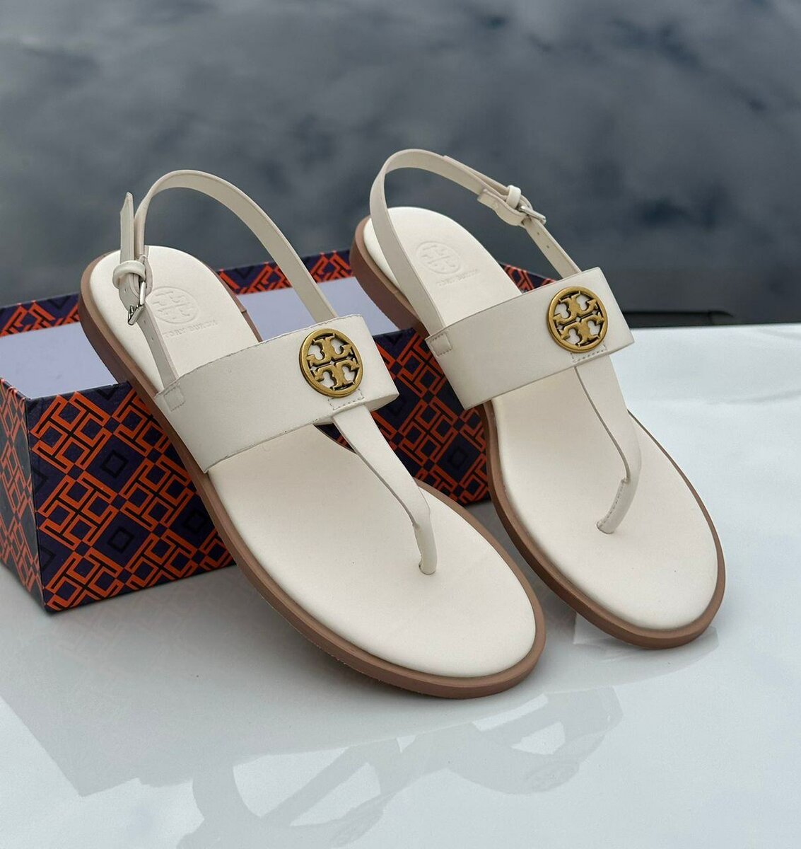 Tory-Women Sandals/SLIPPERS/Flats/Cross
