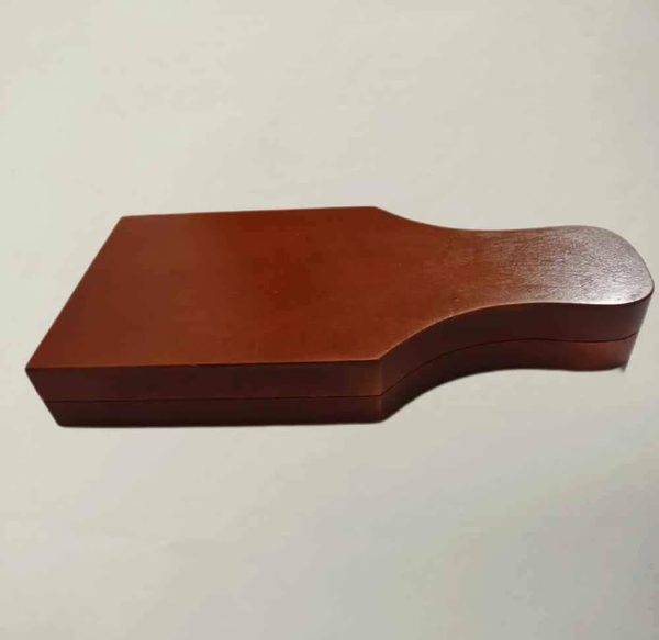  Wooden roti maker