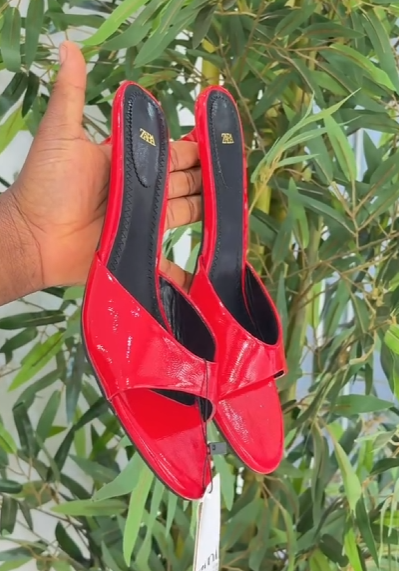 Pretty red shoe