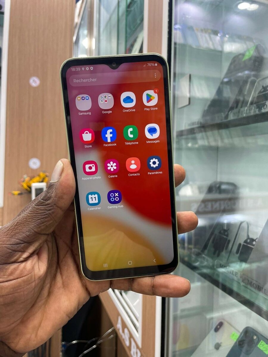 iPhone Galaxy A14 casineufs très propre 64giga/4 ram