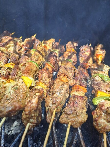 Brochettes de porc 1500f/piece