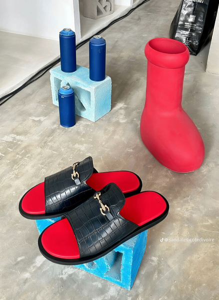 Sandales cuir noir et rouge