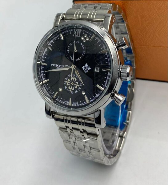 Montre avec coffret dorigine