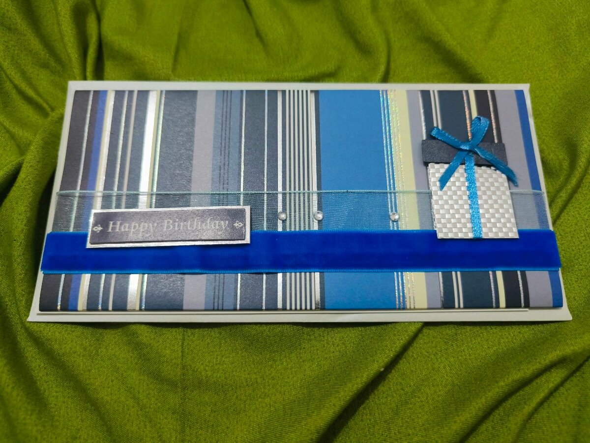 Carte d'anniversaire élégante