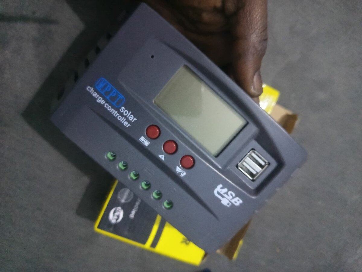 Contrôleur énergie MPPT 60A