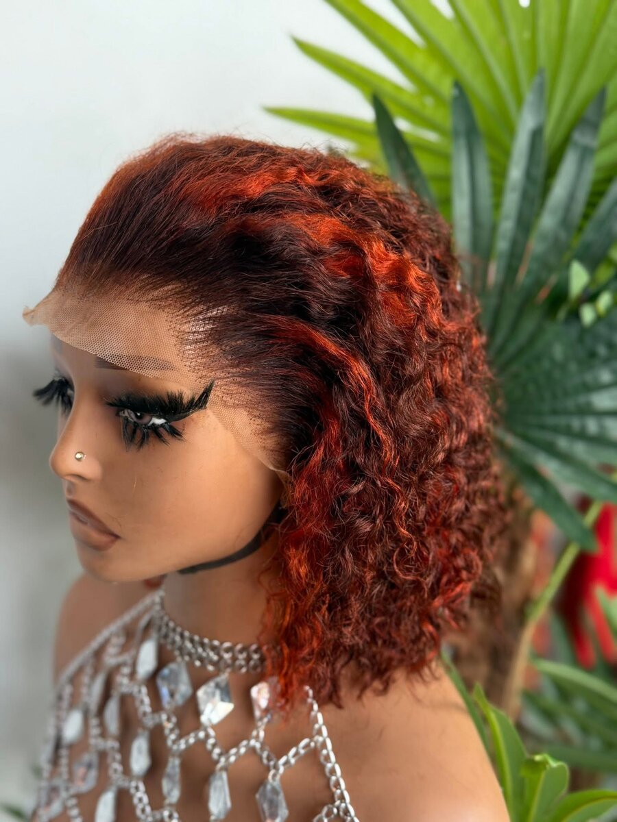 Perruque bouclée rouge naturel