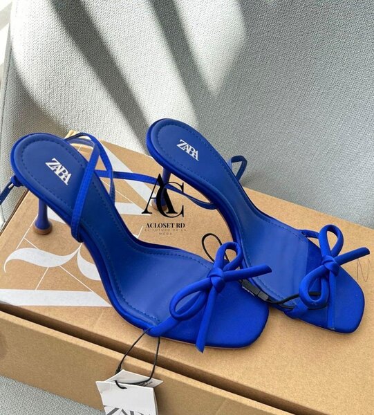 Sandales à talons bleues