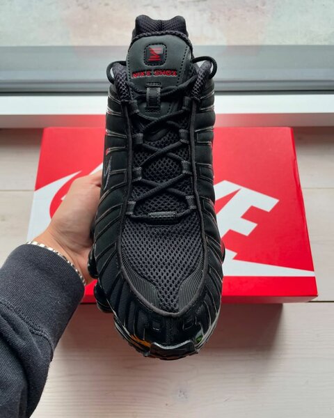 Baskets Nike Shox Noires