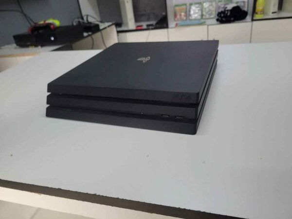 Chipped PS4s And Nintendo switch Oled