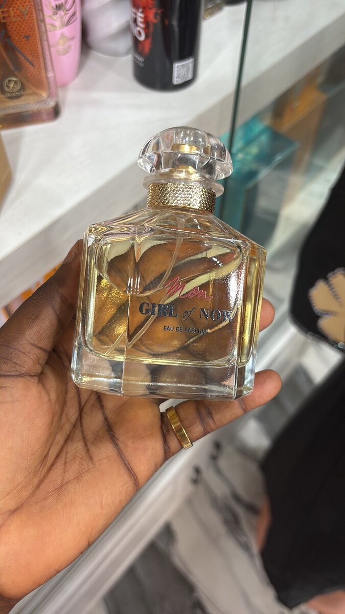 Parfum Chic et Élégant