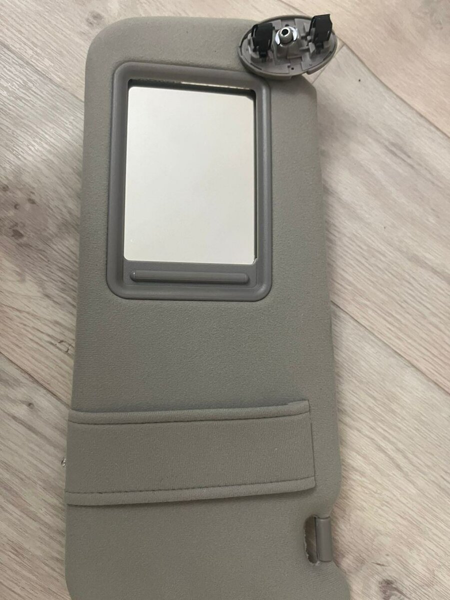 Солнцезащитный козырек для Toyota! Новый, левая, мягкий.