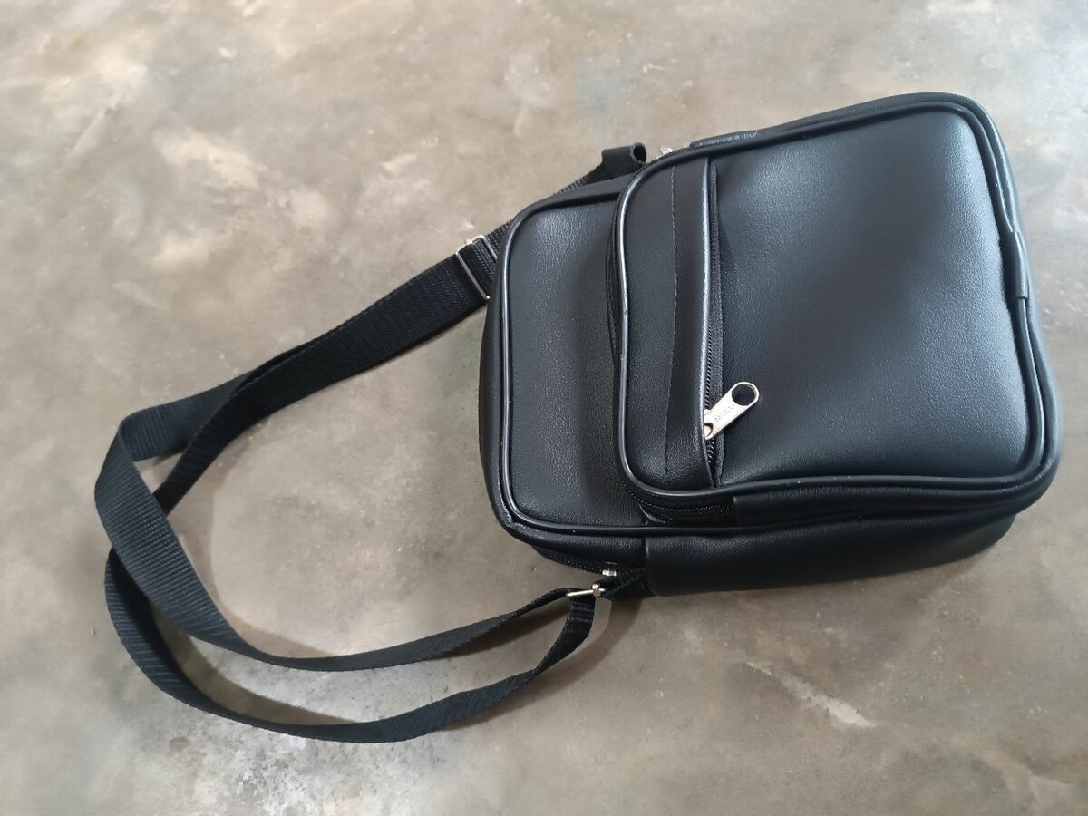 Sac Bandoulière Noir Élégant