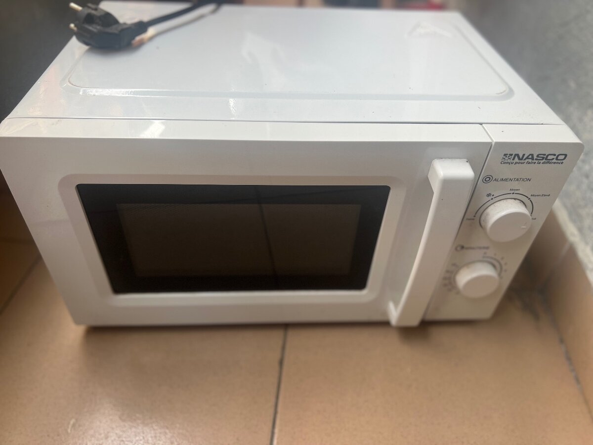 Micro-ondes Nasco