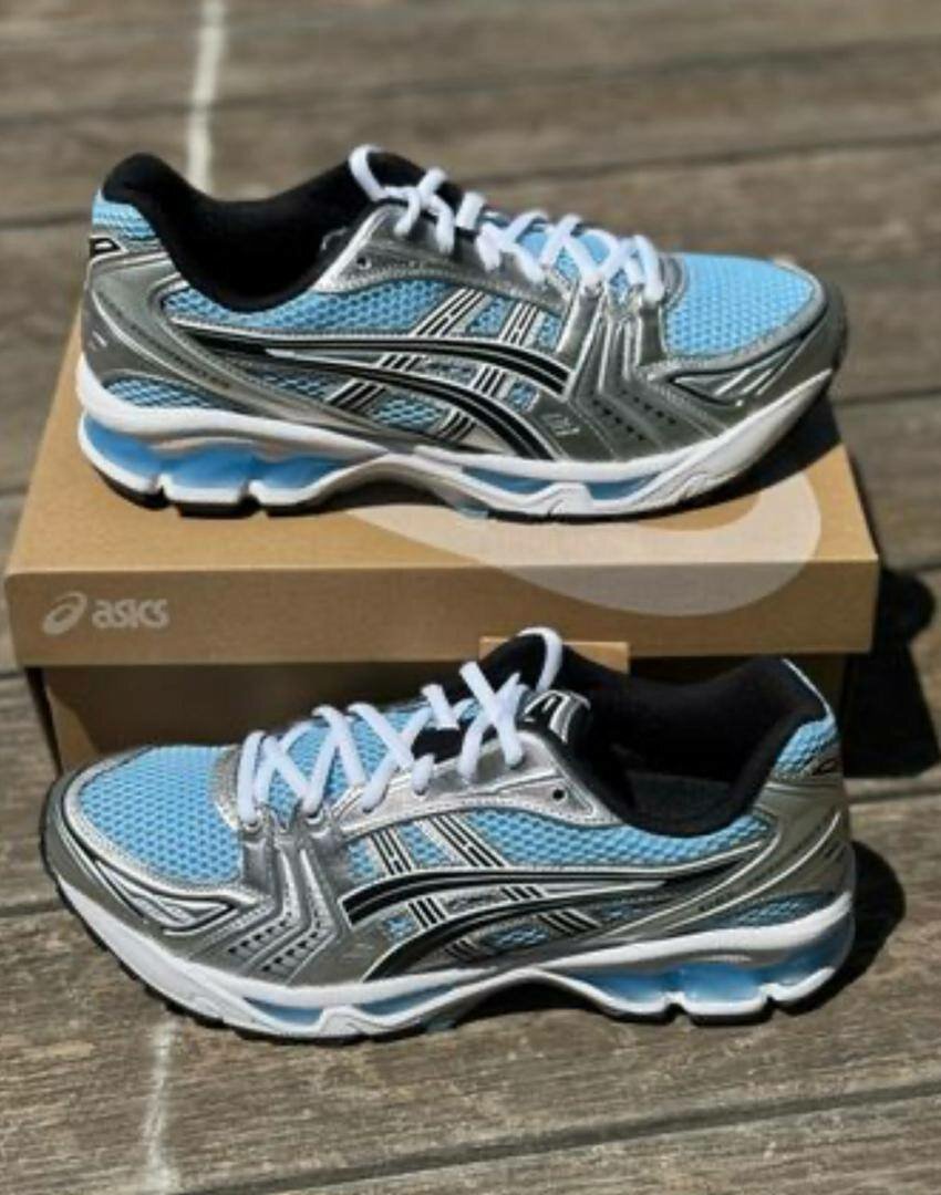 Chaussures de sport modernes