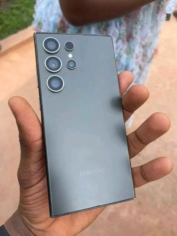 Samsung Smartphone Ultra