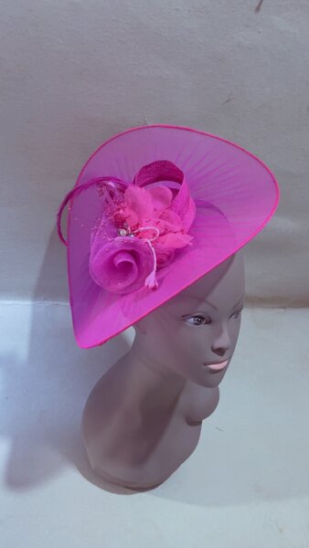 Chapeau Fascinator Élégant