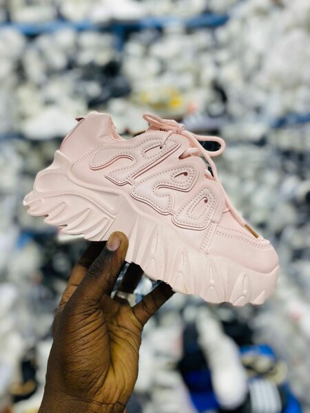 Sneakers roses modernes