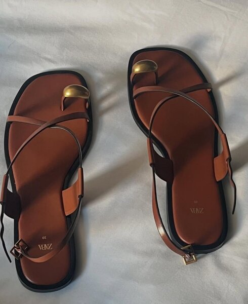 Sandales plates élégantes