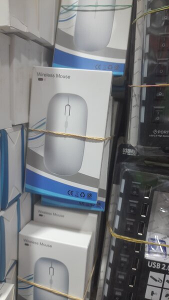 Souris sans fil ergonomique