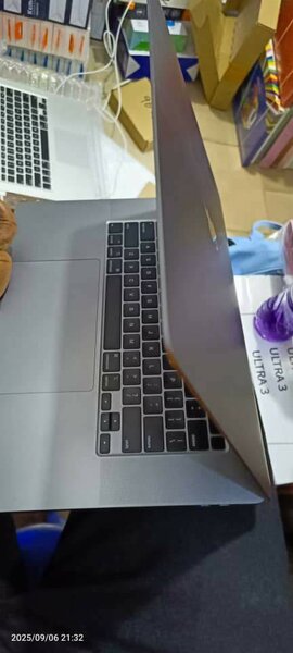 Ordinateur Portable Fin et Puissant