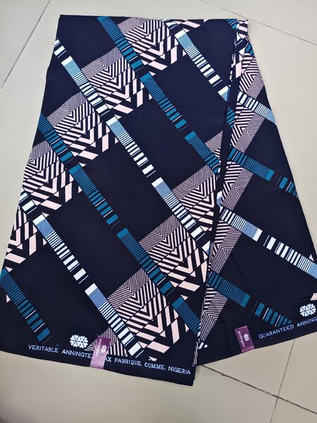 Fabric with a  print of 6 meters 