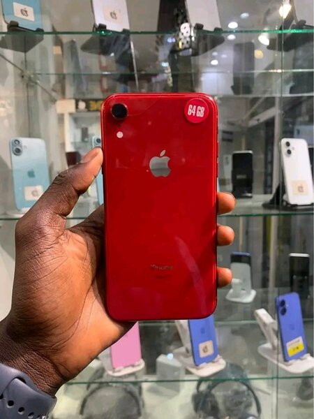 iPhone rouge 64 Go