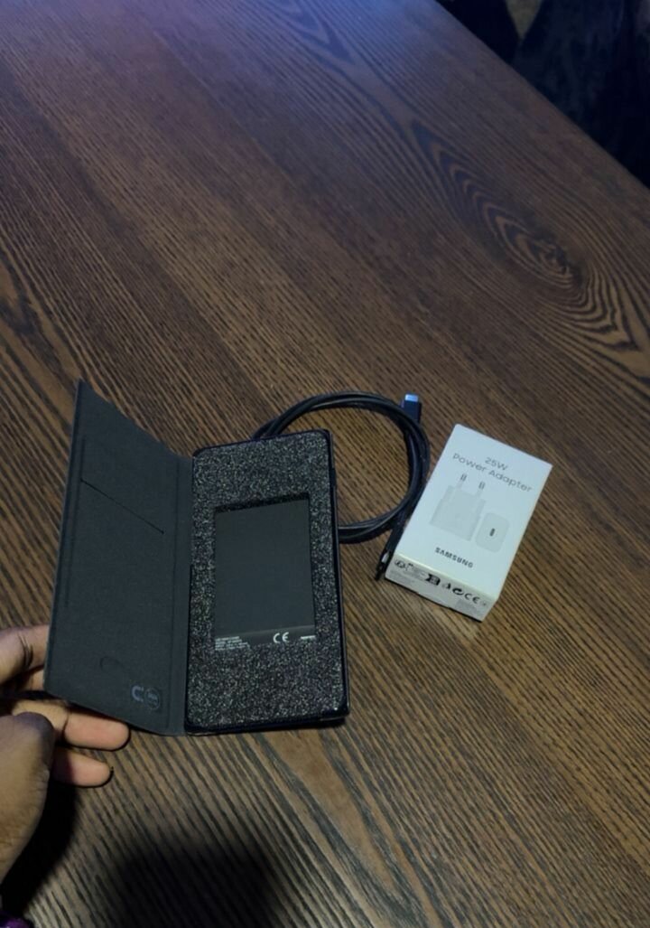 Samsung Galaxy S10 plus Noir