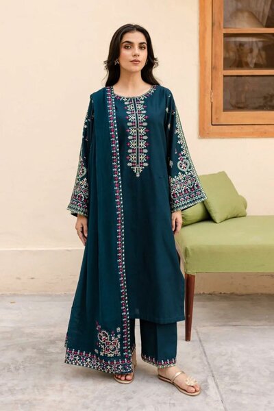 Woman's*Summer Collection 2025