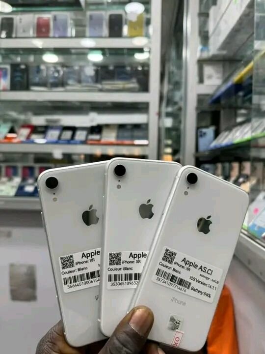 iPhone XR - Couleurs Vives