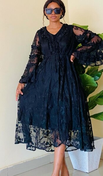 Elegant black dress m