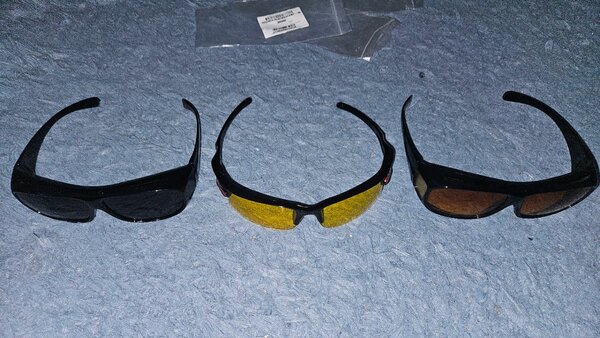 Lunettes de soleil et nocturne