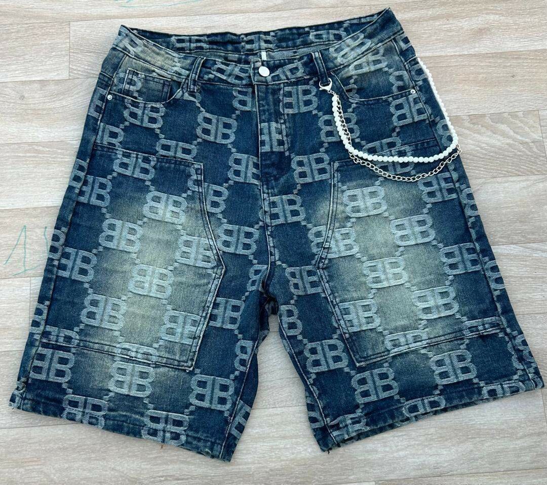 Short en jean motif BB