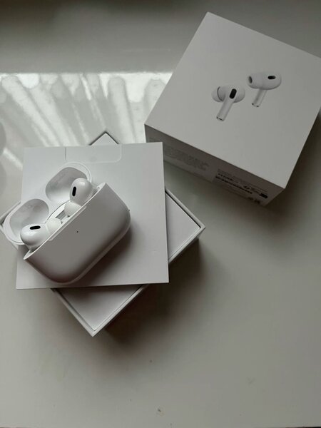 AirPods Pro Apple