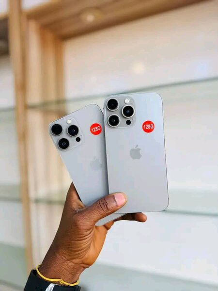 iPhone 128GB Smartphone