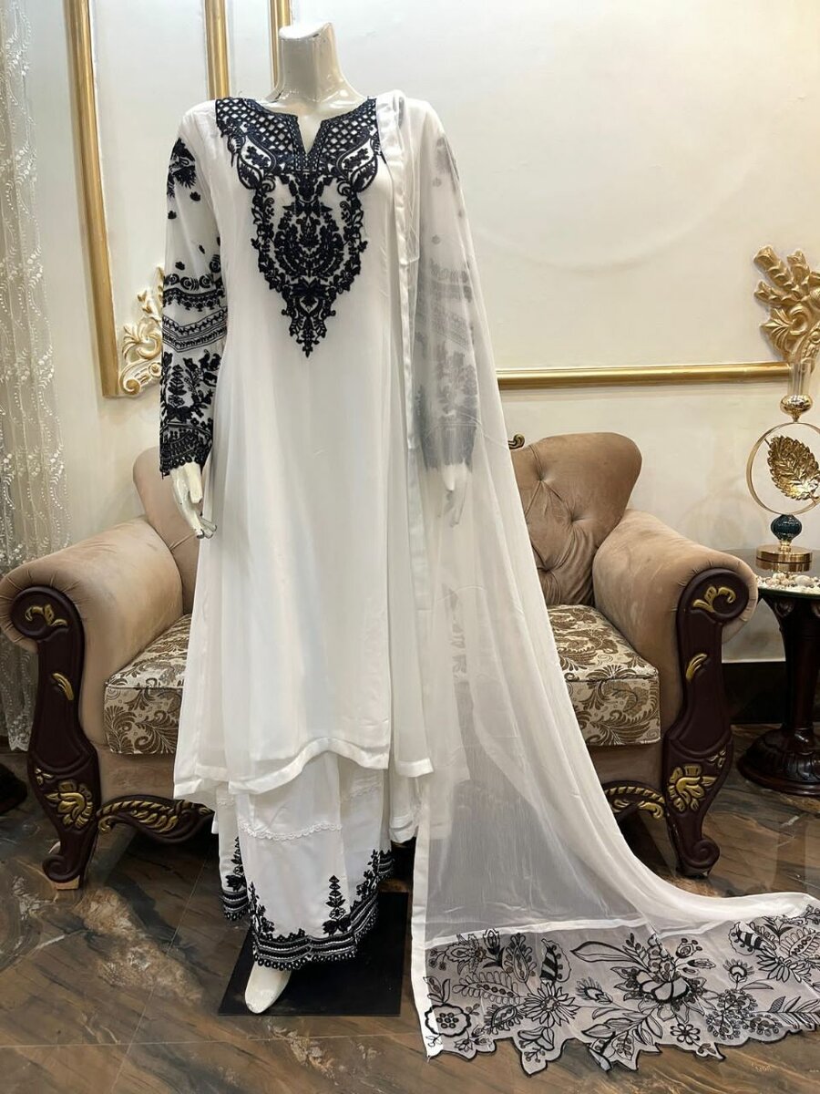 Chikenkari Mexci style suit