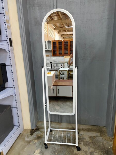 Elegant Full-Length Mirror Stand